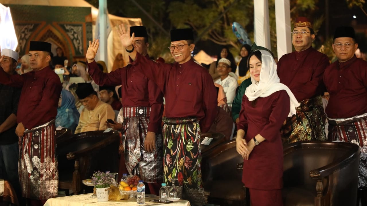 MTQH ke-33 Kota Batam Resmi Dibuka, Amsakar Tekankan Pentingnya Sportivitas, Objektivitas Dewan Hakim dan Pembinaan Sejak Dini MTQH ke-33 Kota Batam Resmi Dibuka, Amsakar Tekankan Pentingnya Sportivitas, Objektivitas Dewan Hakim dan Pembinaan Sejak Dini